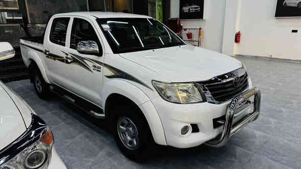 بيكم مرزي 2012 
كير اتوماتيك سياره جديده مكفوله من الصبغ والضرر 
 سعر 220 بيها مجال مكان السياره موصل المعارض الجديده معرض العابد 
***********
***********
