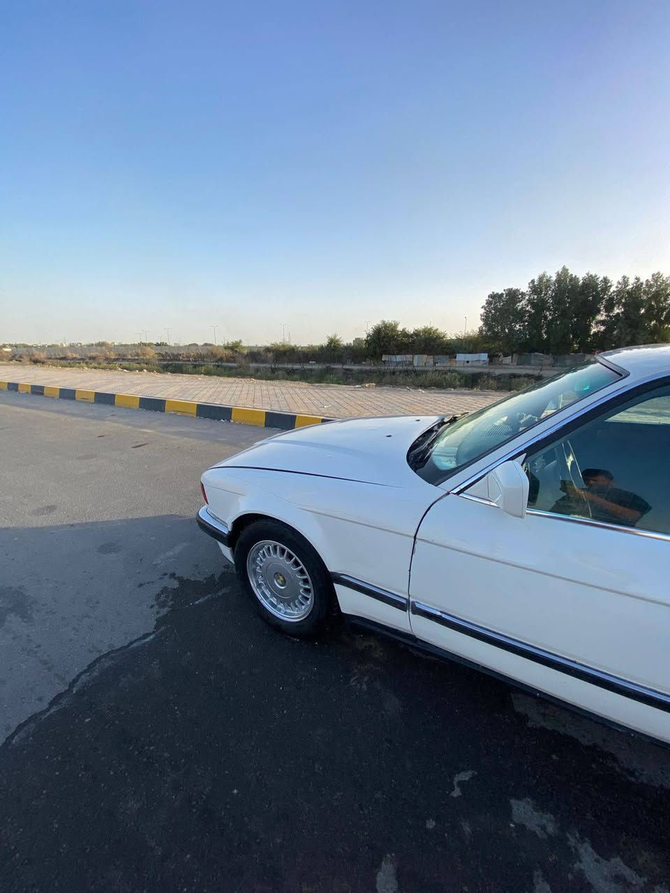 سلام عليكم للبيع او مراوس حسب القناعه
بي ام 735 مديل 1990  رقم بغداد الجديد سياره محوره مكينه وكير VVT ام فيشه وبطل حداديه تخم تاير تبريد كله جاهز  السعر 42وبيه مجال اللاستفسار 
***********
