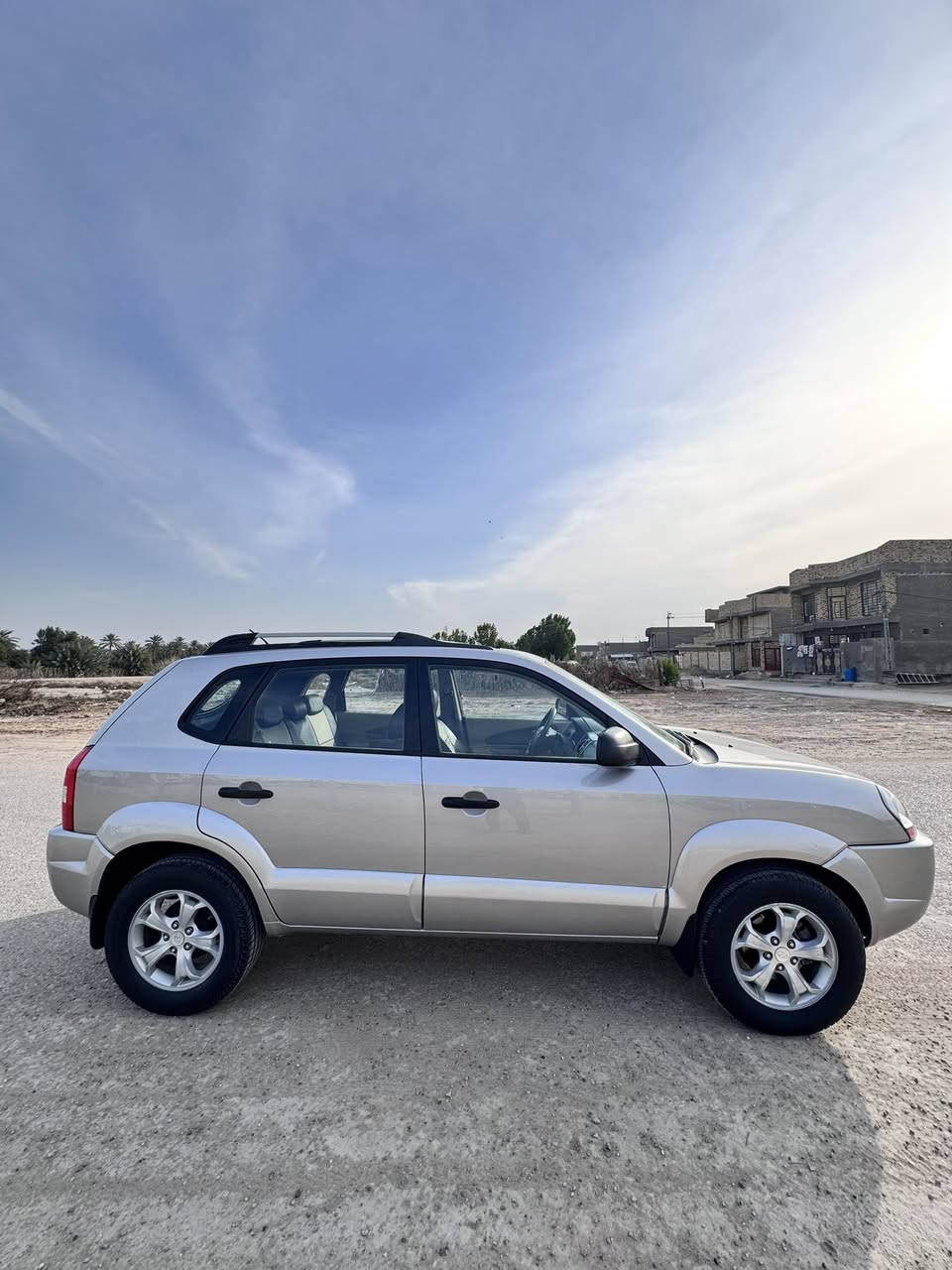 السلام عليكم للبيع 
توسان 2009
السيارة مكفولة كفالة عامة من الصبغ والتبديل والبارد والتكحيل والشخوط حتى دعامياتها
ماشية 124 الف كيلو متر
السيارة كلش جديدة حيل على وضع الشركة
رقم بغداد بأسمي
فول السيارة
فتحة
سعرها 127
***********
مكانها بابل
