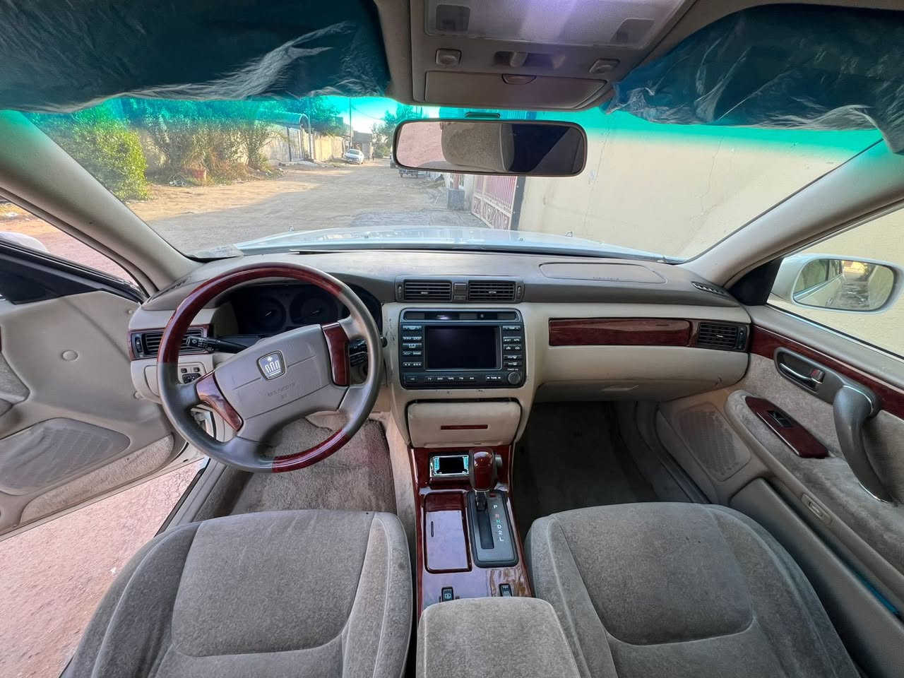 كراون ملكه 2002اصل مدفوع كمرك وضريبه قرصها واصل
مكفوله منعدا كفربل يابان جاملغ الخلفي فقط 

دكمتين شاصي 71 كرستال

تحوير نجف فوك وجوه دشبول مثنى العيساوي 

تبريد ثلج ❄️ 

كير مكينه حداديه علشرط 

تخم تاير 

سياره جاهزه من كلشي 

السعر ٩٥$

التفاصيل اكثر اتصل ⬇️

***********📞
