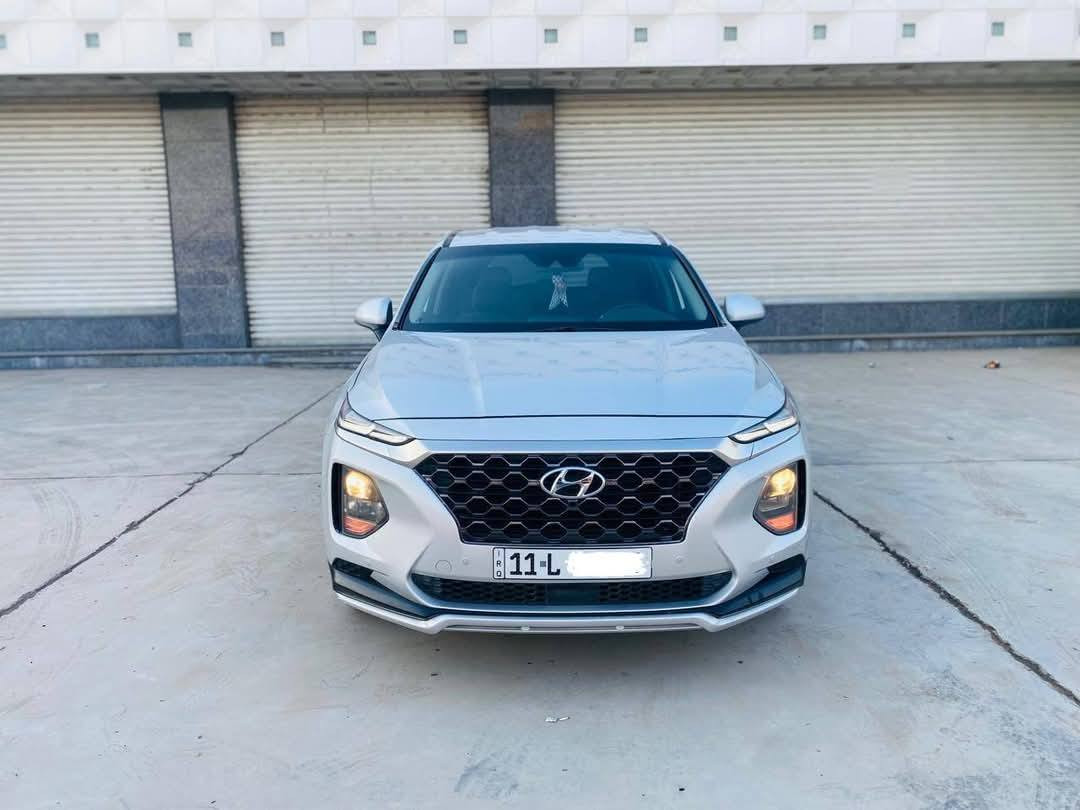 السلام عليكم
سنتافيا للبيع 
موديل 2019
حادثه موجود بالصور ورقم الشاصي موجود 
وبيه شخط باب الصدر والباب الخلفي
السيارة ماشية ٦٨ قابل للزياده
محرك ٤ سلندر ٢٤٠٠
السياره بيه توقف ذاتي و شاشة وكاميرا خلفيه وتحديد مسار وتحكم ستيرن جهتين
السعر 178 وبيه مجال حك الجيه 
مكان السياره بابل 
***********
