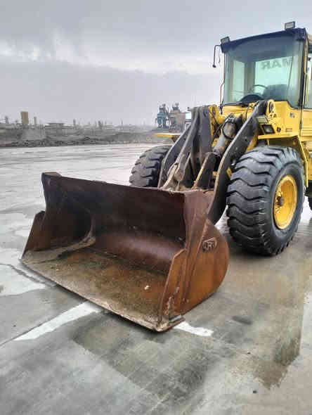 لبيع شفره فالفو موديل 1999 حجم 70. سنوي جديد عنوان الموصل شرط تحويل ***********.  ***********
