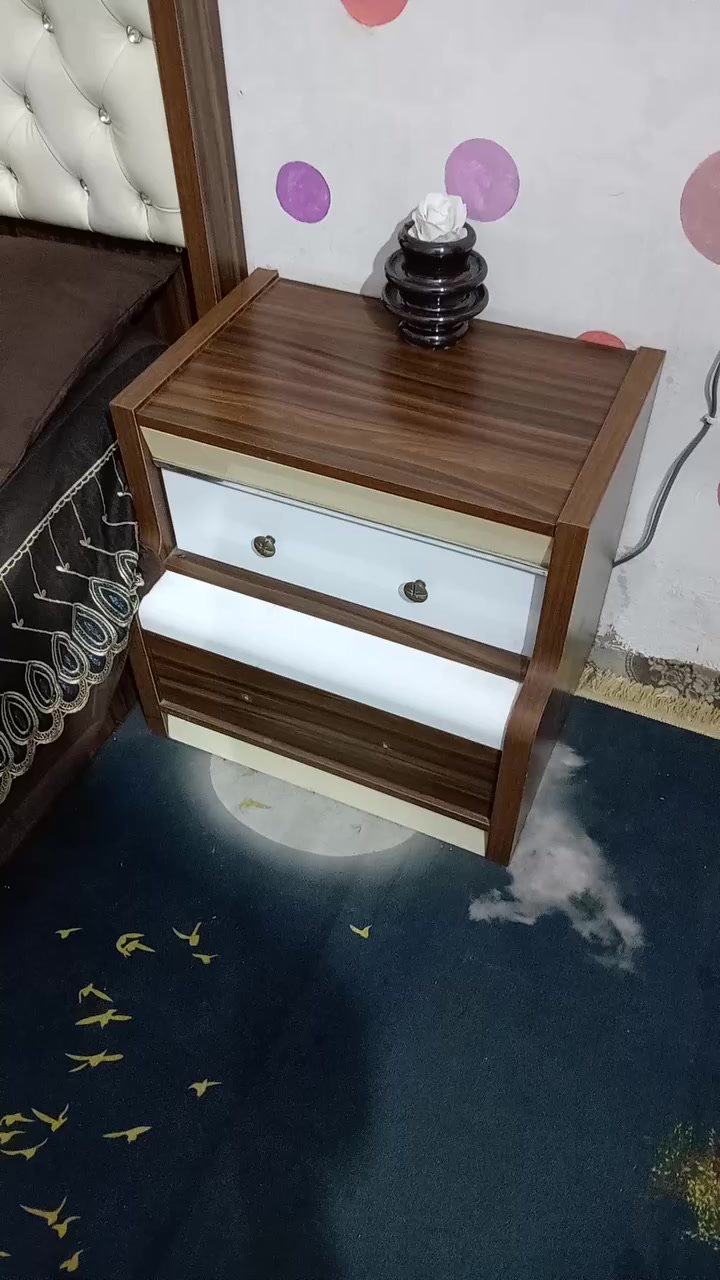 غرفت نوم البيع 8قطه سعر 600وبيهة مجال تصال *********** بغداد
