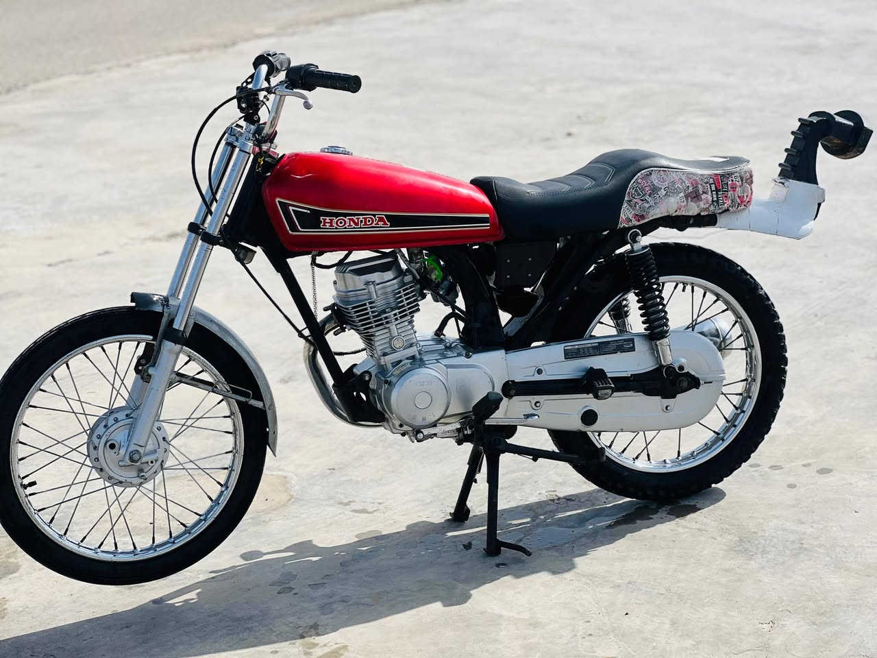 نامه شلامجه اصلي 
تعمير 24 
دراجه شلعه ومعدل وفصله 
مفتوحه بستم 
كلك كلك 
السعر 475 وبيها مجال 
***********
