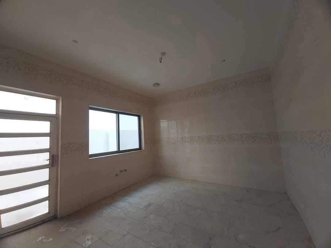 دار للبيع مجمع عماد سكر النجف المساحة 150 طابقين مطلوب للمصرف 90 الشراي وفلوسه جاهزه يتواصل واتساب فقط ***********
