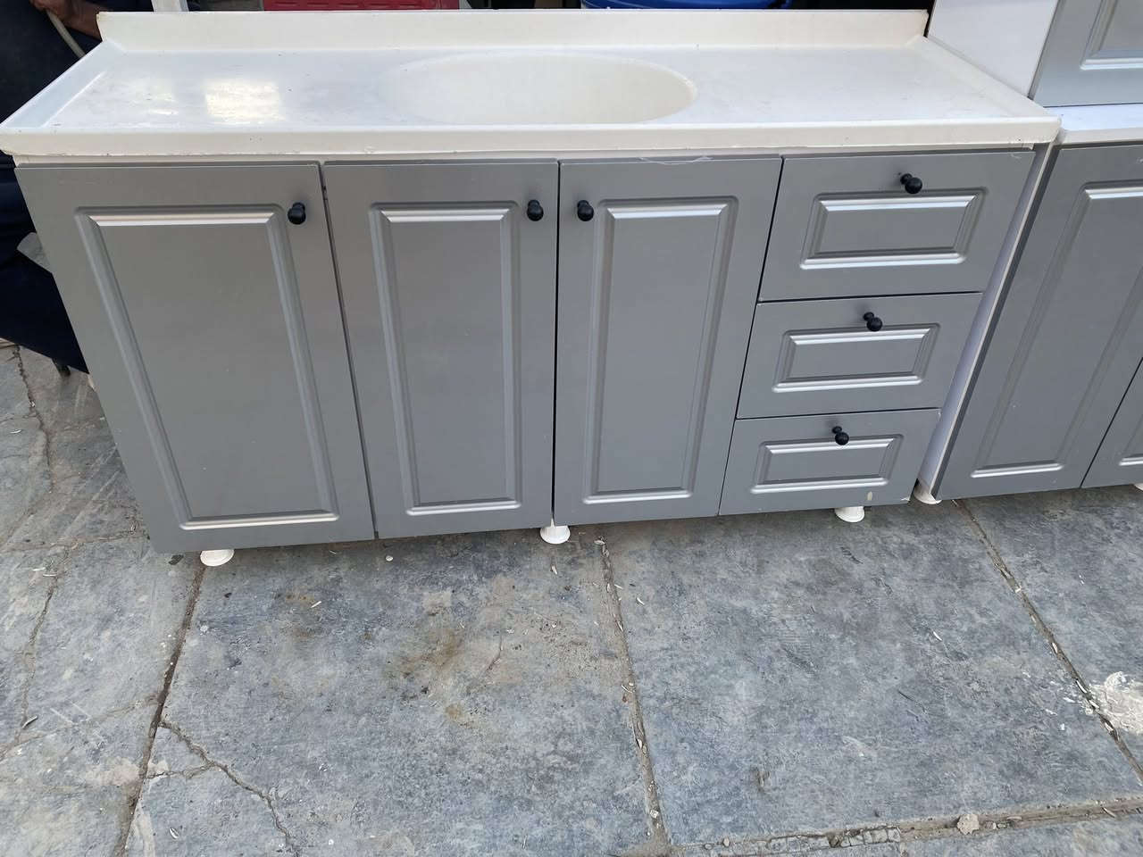 ‏
￼ سلام عليكم كاونتر للبيع تركي نظافة 100% ثلاث قطع مرمر السانك السعر300 العنوان بغداد شارع فلسطين رقم الهاتف ***********￼
