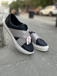 🔥NEW 🔥  ستايل جديد من جيڤنجي  ماستر كوالتي   متوفر بقياسات 40-41-42-43...