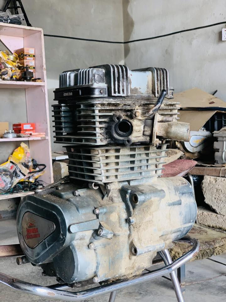 للبيع
السلام عليكم ورحمة الله وبركاته 
محرك جني للبيع 
المحرك نضيف حيل بس ارادل غسل وانته جدام عينك اشوفه وا شوف النضافه 
السعر مناسب الي الى اصحاب المحلات او الفيتريه التفصيخ حب يتواصل 
***********
