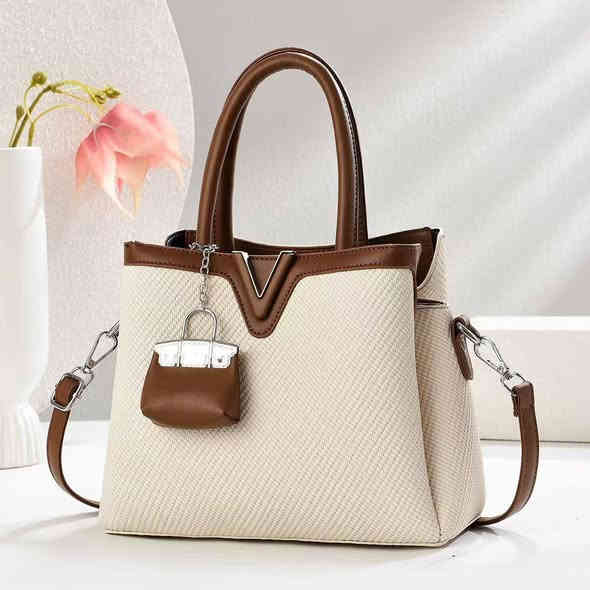 كوالتي عالي 3 خانه 
القياس 24x20cm
العنوان //
كربلاء طويريج
نهاية سوق النساء بالفرع
مقابل ابو مصطفى الفرع القديم
*********** واتساب
***********
يتوفر توصيل جميع المحافظات 5000
بغداد 5000
كربلاء 3000
طويريج مجاني
قناة التلكرام https://t.me/rapunzel02013
