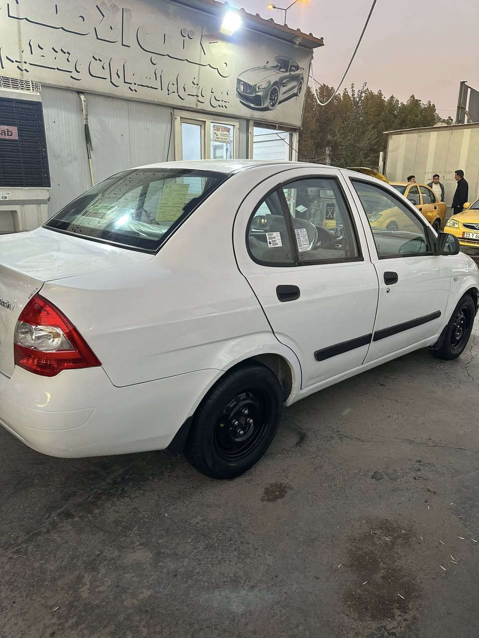 سلام عليكم اخون للبيع او مراوس حسب القناعه
تايبا موديل 2013 ايراني اصلي سياره كلش نظيفة 
سنويه لل2030 هزه ورقم جديد بسمي تبريد محرك كير كهربائات باتري تايرات دوشمه عينه وصينه وكلج كلهن جدد والصور تحكم وحته سونار ماخذ مبين كدامكم السعر 46 مجال قليل كلش للستفسار الاتصال 
*********** مكاني بغداد
