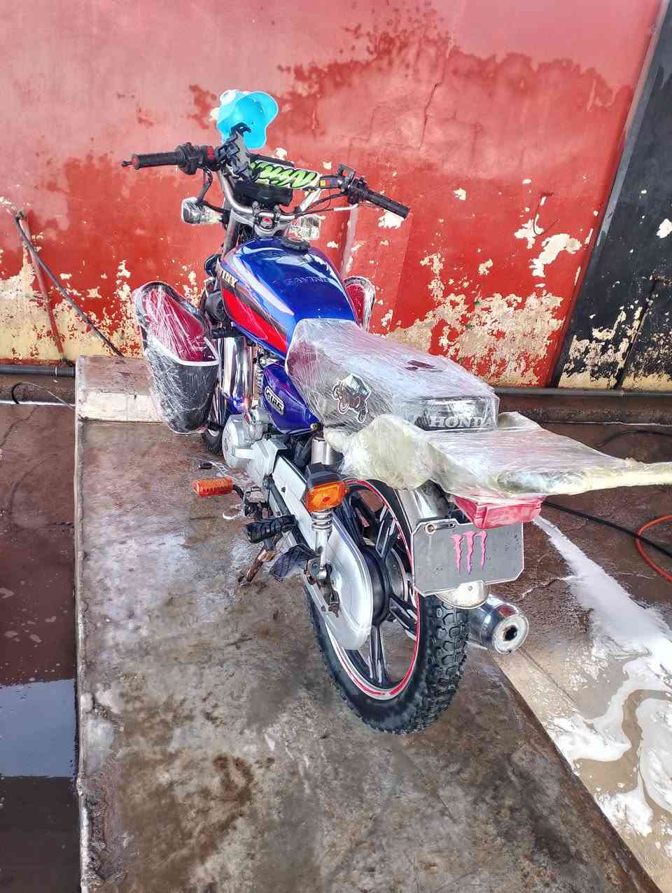 سلام عليكم سيفان البيع او امراوس
موديل 2020اوراق اصولية كهرباءيات شغالة سلف بصمات اثنين اسويج تشغيل عن بعد اشاير تيرات جدد مازدة دشبول كولة جديد السعر خاص او اتصال *********** العنوان اديالى شهربان (رجاءن المو شراي لايتصل)
