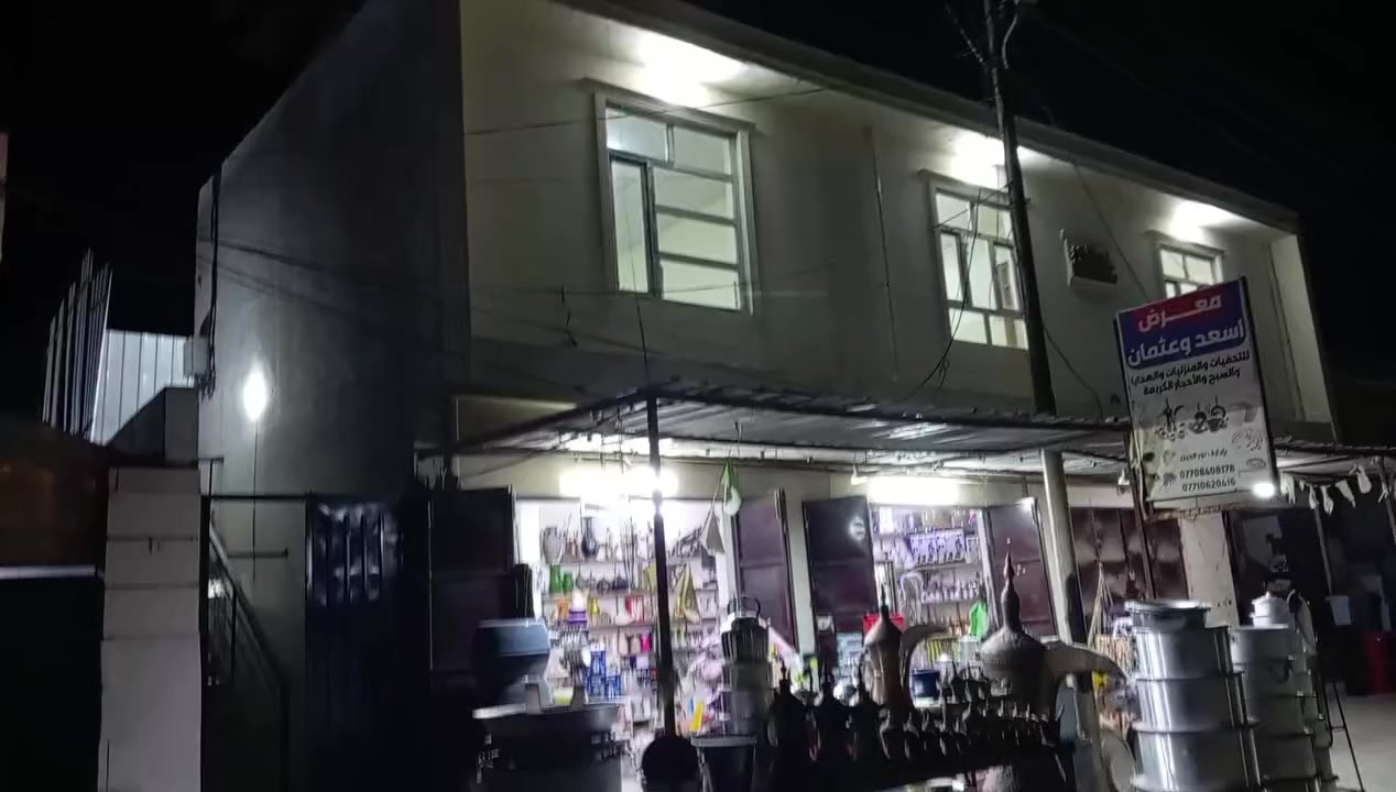 شقه بناء حديث طابق ثاني غرفه سويت وصاله ومطبخ وصحيات خارجيه العنوان حي السكك شارع جامع النور للاستفسار الاتصال على الرقم ***********
