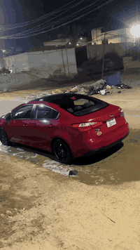 للبيع فورتي امريكي2015 مكينه 2000 دوش حادثه جاملغ وشويه من بنيد مبدلات وبيه كلير السعر100وبيه مجال مكاني ديوانيه قضا الشاميه ***********
