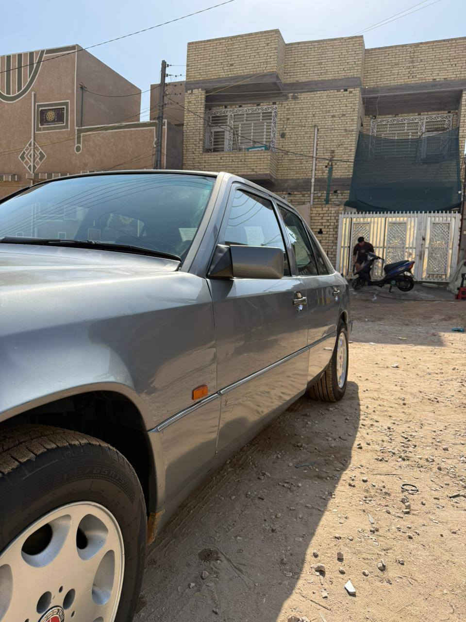 مرسيدس دب مديل 1990 اصل
⭐سنويه لل27 
⭐ما بيها قطره صبغ 🚩🚩🚩
⭐داخل مخمل 
⭐تبريد ثلج ❄
⭐قواعد دبلات بلاد 
⭐تخم تاير جديد 
⭐تخم ويل تفاحه بلاد 
⭐سنتر لك ريموت شغال 
⭐مكينه جديده بلاد قبق اسود 
⭐حداديه كفاله عامه 
⭐اريل كهربائي 
⭐ما بيها قطره خياس 
⭐بدون اي ضرر 
⭐بدون اي صبغ 
⭐دبل مروحه 
⭐سنويه بعدهي ما صاقطه لل 27 
⭐رقمها بغداد مشروع وطني 
⭐غرفتها جديده جديده 
⭐ مكاني كربلاء 
 
لمعرفت السعر وباقي التفاصيل اتصل على الرقم 
***********.... ***********
