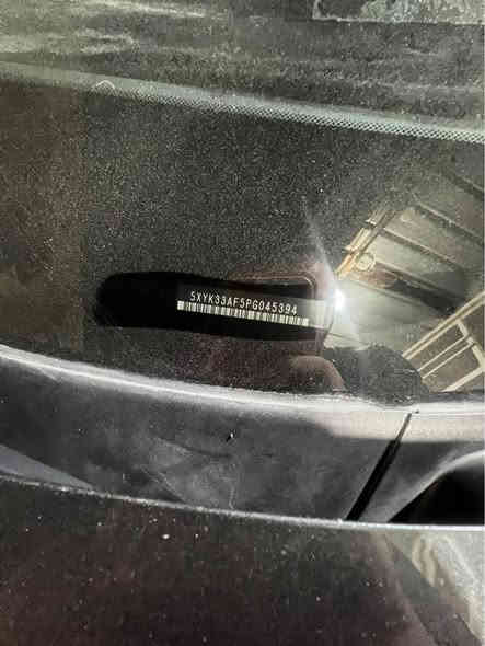 السلام عليكم
كيا سبورتج موديل 2023 وارد امريكي 
سياره جديده بمعنه الكلمه 
ماشيه 13000 الف وقابله للزياده 
نص مواصفات 
السياره بصمه
كشنات جلد 
كراسي الاماميه كهرباء 
شاشه كبيره على طول الدشبول 
تحكمات لمس 
محرك 2500 المرغوب 
تبريد لمس قطعتين 
رادارات جانبيه 
وبعد بيها مواصفات هوايه مابيه اكتبهن 
حادث السياره جدا بسيط بدون ارباك بدون صبغ
فقط قبق الجنطه مبدل نفس الالون
بجم كبس والصفاح موس 
رقم الشاصي موجود بلصور
مكان السياره بغداد الدوره 
للستفسار اكثر  ومعرفت السعر الاتصال ***********
اخوان اني مكلف بل نشر بغداد
