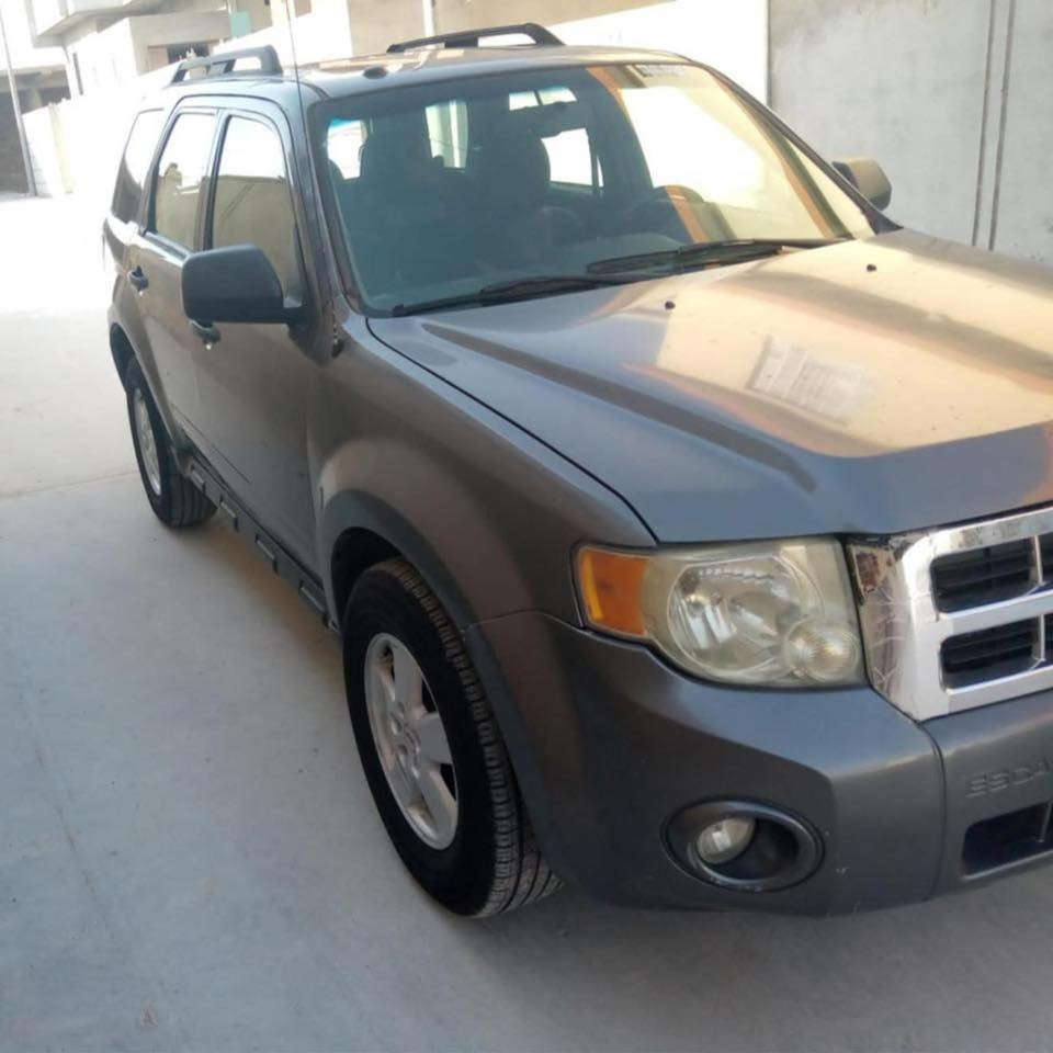 فورد إسكيب 2009
السعر 80$ ورقة وبيها مجال
جاملغ اليمين 
وقطعتين صبغ جماليه 
توحيد لون فقط
محرك 6 3000
رقم نينوى الجديد 

***********
*********** 
واتساب فقط
