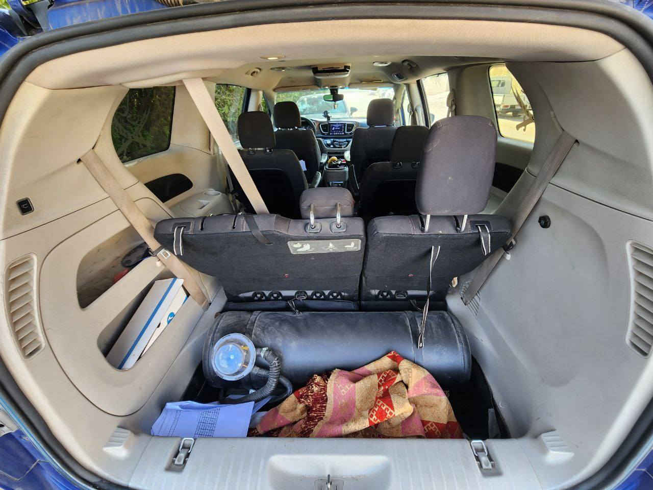 للبيع كرايسلر باسيفيكا 2019
محرك 3.6 ستة سلندر

كير أوتوماتيك

استعمال شخصي

السيارة نظيفة ومحافظ عليها

المحرك جيد جدا 

مكيف بارد ومحرك وقير بحالة ممتازة

سبعة ركاب عائلية مريحه كلشي بيه شغال

ماشيه 115 وقابله للزياده
صور الحادث جوه تعمل
بمنظومة الغاز ايضاً ارضيات تركيب جلد غير ارضياته الاصليه موجوده أيضآ
السياره تحتاج تفاصيل زغيره ((كامره خلفيه زراكه ماء قطعه واحده قبق بانزين بيها شخوط خارجيه يدويه وشوي شخطات مثل ما موضح بالصور)) 

السعر:195 دولار 
للاستفسار على الخاص. ***********
