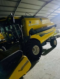 للبيع حاصده 2025فول مواصفات تاير حرفش  وغربيل كهربائي عدد الساعات[٣٥٠]...