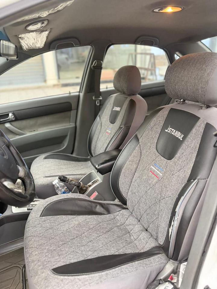 اوبترا 2012
ماشية 230 كيلو

ضرر قطعة فقط
السعر 92

كير اوتوماتيك 

السيارة باسمي 

كوبون بانزين

***********
