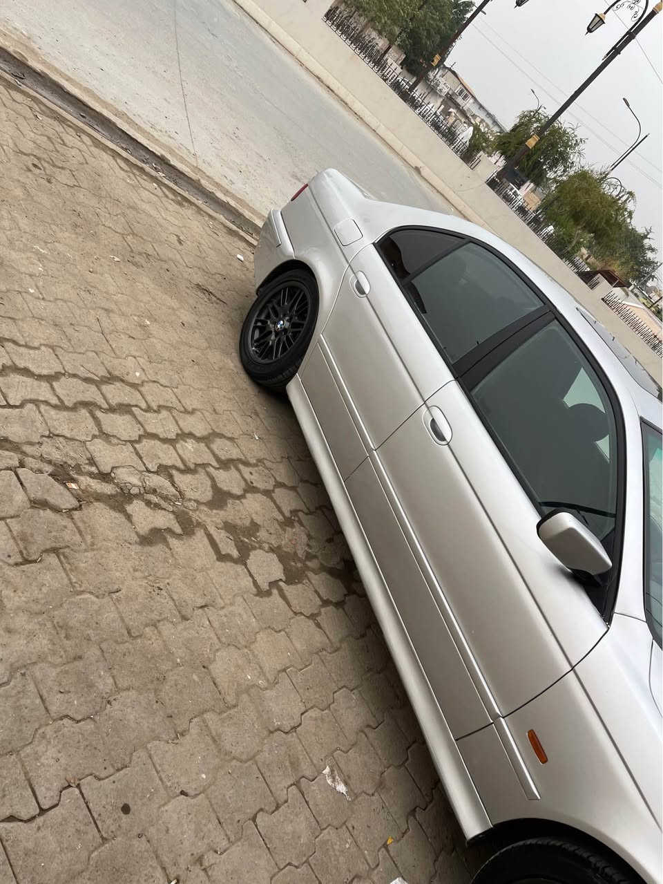 سلام عليك اخوان بي ام صقر ٥٢٥ ia سياره  مصبوغ عام للجماليه  تبريد شغال تدفئه شغال سياره فول مواصفات سيلات  كشن هيتر  كير توماتيك  محرك و كير جديد برغي ماناقص  سعر ٨٥  بي مجال للطيبين موديل ١٩٩٦ رقم موبايل ***********
*********** 
مااجاوب عل خاص
