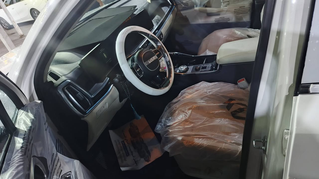 سلام عليكم سورنتو 2024 مكينه 2500 ماشيه 30 الف سياره مال بيت جديده بيه بارد بل بيبان ولقماره بيه بارد  مامكفوله من البارد بيه مكانات بارد رقم اربيل وكاله تحويل فول مواصفات كشنات كهرباء جنطه كهرباء بردات خلفيه سعر 240 بيه مجال قليل مراوس حسب القناعه الاستفسار ***********
