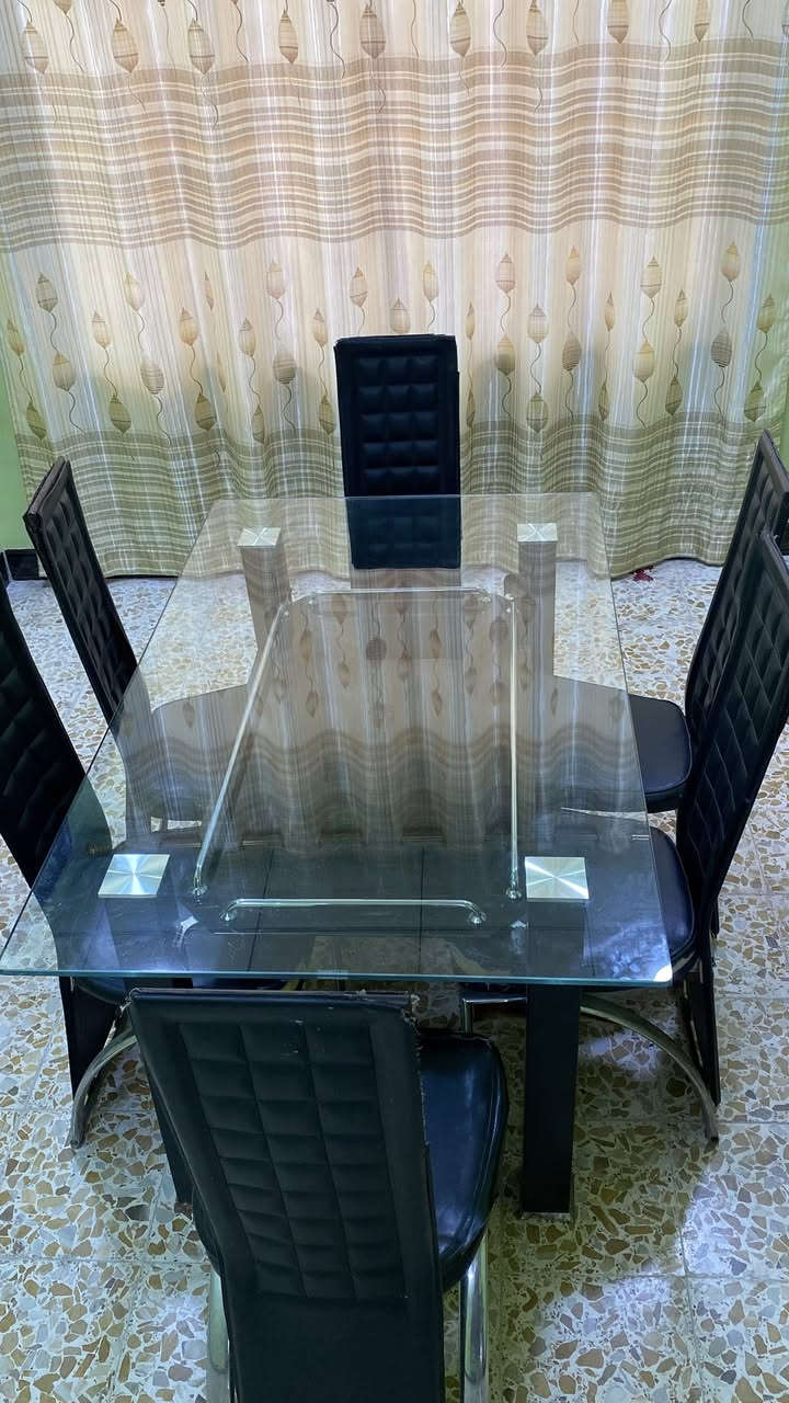 اغراض مستعمله شي بسيط للبيع
قواعد بلول مل تلفاز عدد٢ وحده كبيره وحده اصغر 
وميز طعام
ميز وسطي


**إذا كنت صاحب هذا الإعلان وتريد حذفه لأي سبب، رجاءا أرسل رسالة إلى الدعم الفني**