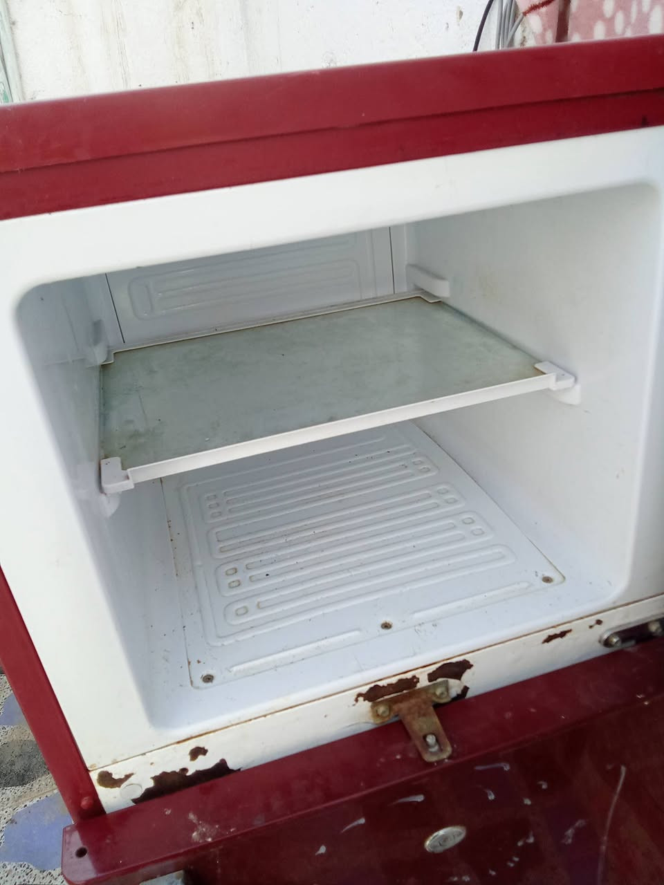 قلاجات عدد اثنين للبيع
وحده فقط رادلها غاز ولحمره شغاله فول
الاستفسار ع الرقم ***********
