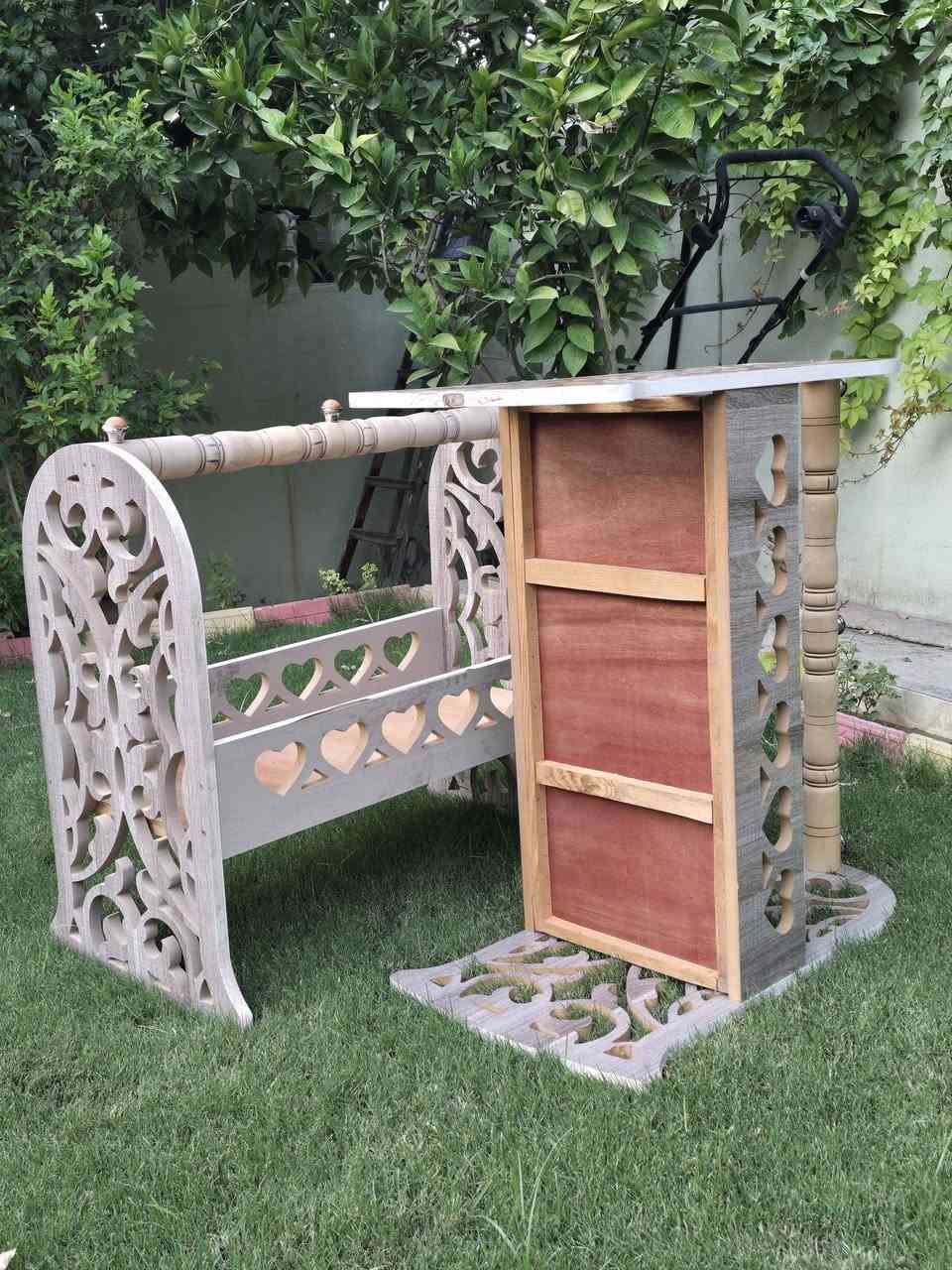 ئەم دوو لانکە بفرۆشتن
زۆر پاکه وەك نوێ وايه

دارەکەی دار ساجی ئەسلی قایم و زۆر جوانه

 زۆر هەرزانتر له بازار دەیفرۆشين

دیزانێکی زۆر جوانی هەیه پارەی دارەکه شی نییه

بۆ کرین نامەبنێره
***********

ناونیشان هەولێر
