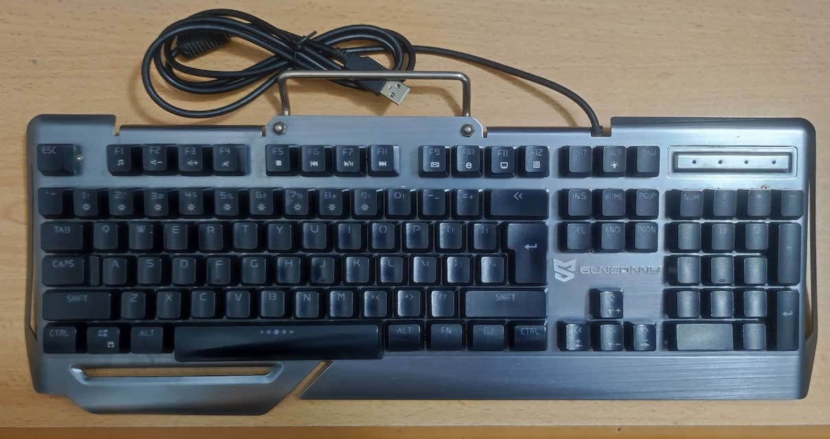 السلام عليكم 
للبيع 
ماوسات عدد 3 
كيبوردات عدد 4 
باد ماوس طول متر عدد 2 
شلع ب 30 الف 
مكاني بغداد


**إذا كنت صاحب هذا الإعلان وتريد حذفه لأي سبب، رجاءا أرسل رسالة إلى الدعم الفني**