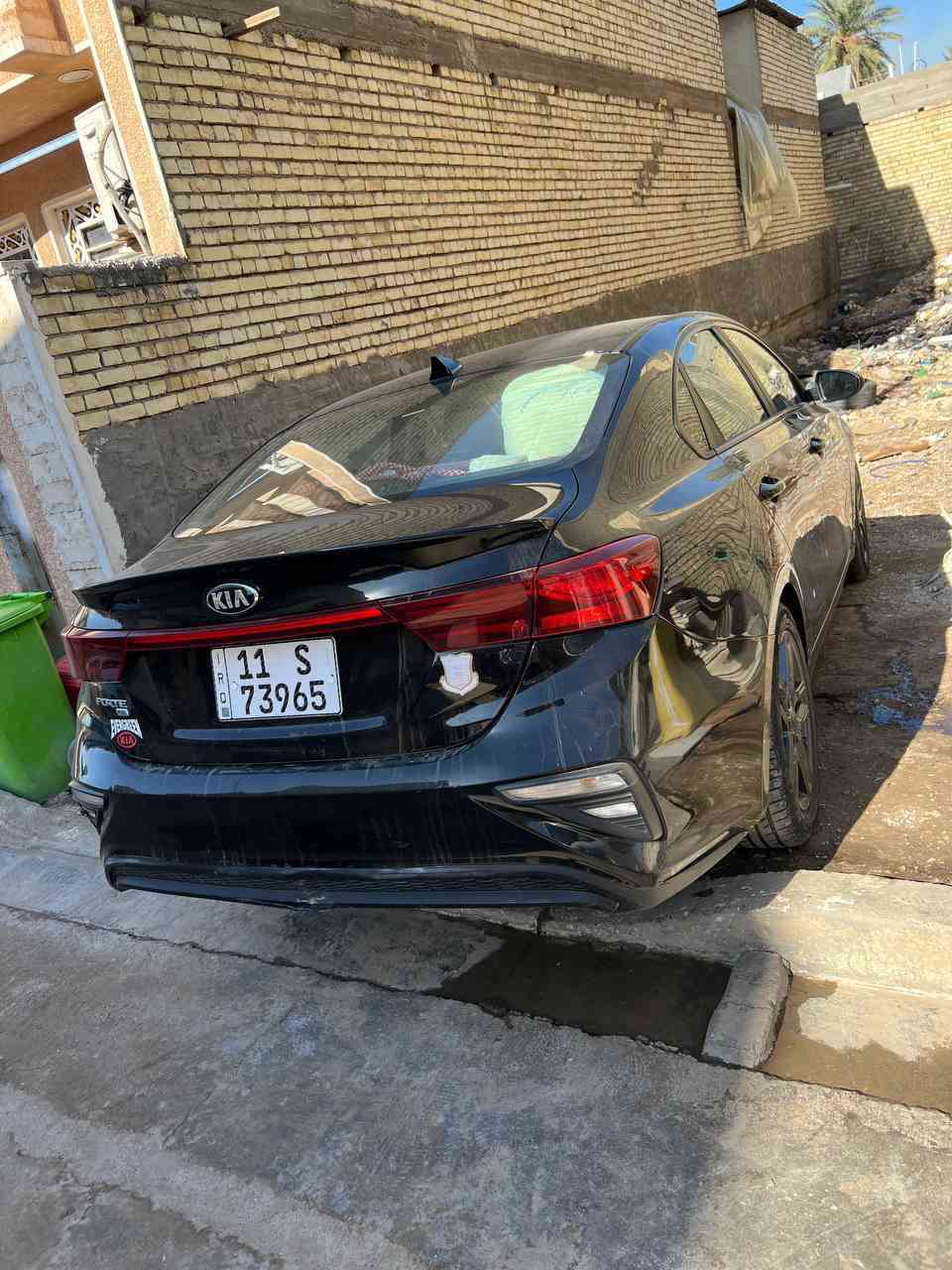 السلام عليكم فورتي 2021
حادث بس بنيد 
شاشة جبيرة 
تحديد مسار 
توقف ذاتي  
كروس سرعة 
3وظعيات قيادة  
Normal 
Sport 
Smart 
السعر 135
***********
