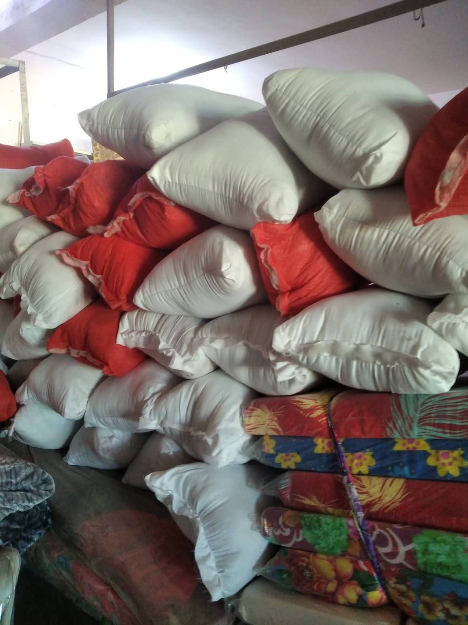 اللهم صل على محمد وال محمد
وصول مخاد ديباج نوعية درجة اولى 
الالوان السعر 2000
الأبيض 2500
العنوان المدحتية مقابيل دائرة الزراعة بإدارة عادل الرويعي مجمع الروان للمفروشات العصرية ***********
يوجد توصيل
