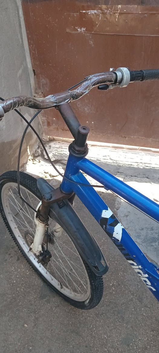 سلام عليكم ورحمة الله  بايسكل تيمو لبيع حجم(26) +دبالات شغاله عنوان كربلاء المقدسه بايسكل جديد سعر(60)بي مجال


**إذا كنت صاحب هذا الإعلان وتريد حذفه لأي سبب، رجاءا أرسل رسالة إلى الدعم الفني**