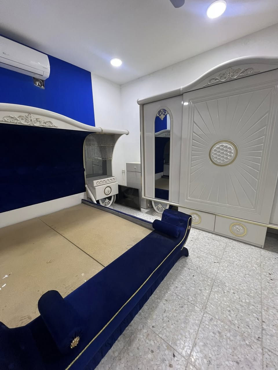 غرفه تركيه للبيع 💯
سلام عليكم غرفه تركيه تكمه 8قطعه  السعر 2مليون ونقل وشد عليه والعنوان بغداد الكماليه _البستان 
للاتصال او الاستفسار اتصل على هذا رقم ***********
