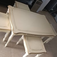 غرفة نوم • قنفات ١٠ نفرات • ميز تلفزيون