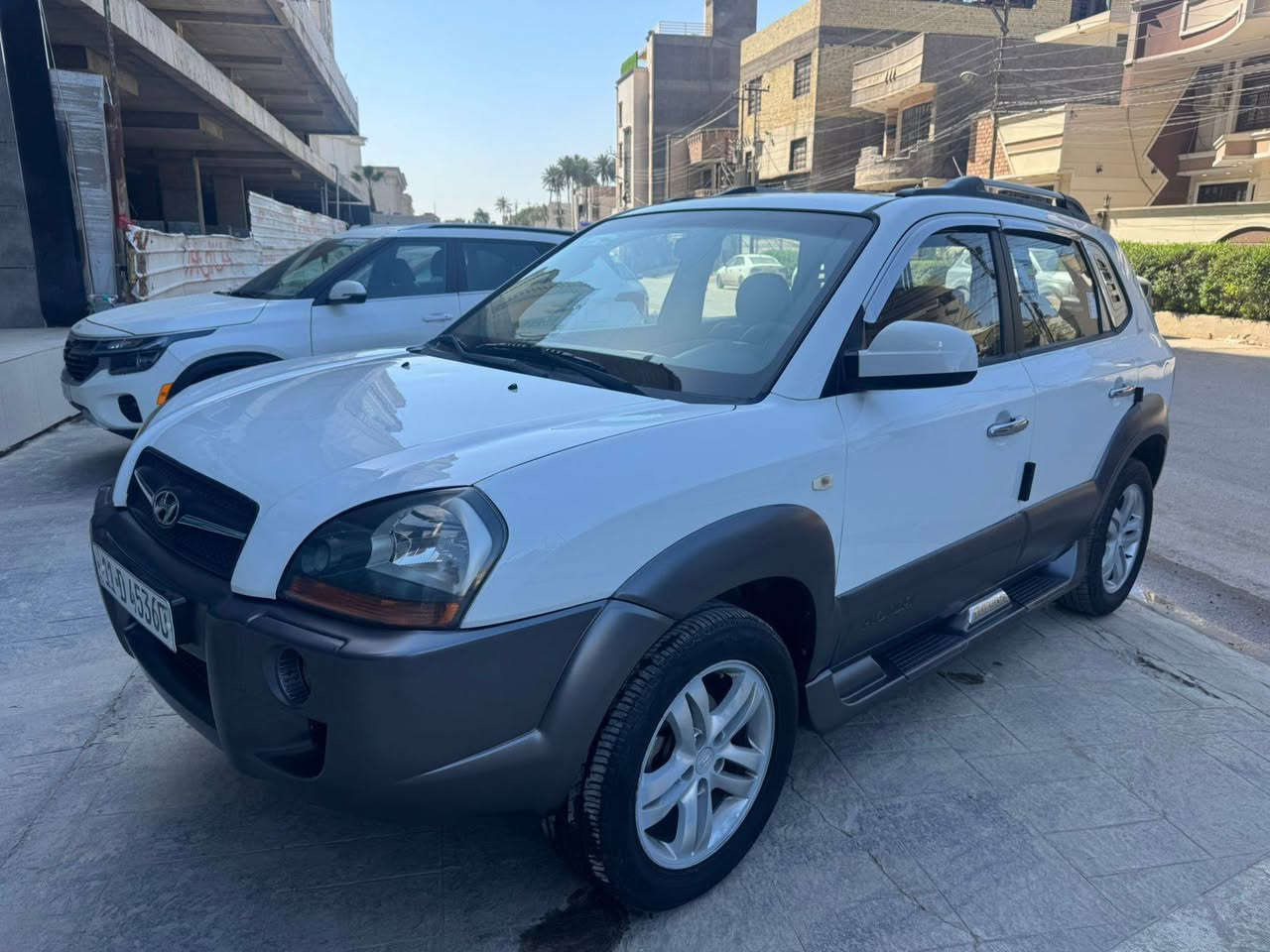 السلام عليكم للبيع توسان ٢٠٠٩ خليجي محرك ٤ سلندر حجم ٢٠٠٠ كشنات جلد فتحة سلايد روف حساسات خلفيه رقم بغداد الجديد بأسمي محرك كير تدفئة تبريد صدر جاهزة والحمدلله سعرها ١١٢$ وبيها مجال بسيط للشراي ان شاءالله مكانها بغداد جانب الكرخ للاتصال ***********
