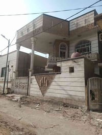 بيت للبيع المساحة 243 متر حي العروبه 3  خلف اسواق الربيع  يحتوي على مط...