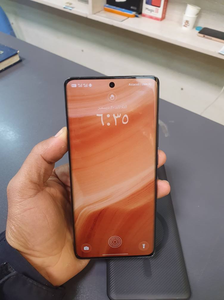 ريلمي جيتي5برو ذاكره 256عشوائبه24 شاشه سوبر امولد منحنيه بتحديث 144هرتز بصمه مدمجه بشاشه بصمه يد لاول مره بتاريخ ريلمي بصمه وجه بطاريه 5400 شحن سريع بقوه 100واط معالج سناب دراجون 8جين3يشغل 120فريم كامره 50ميكا بكسل+50ميكا بكسل+8ميكا بكسل+زوم تقريب 120x كامل ملحقاته لاصليه بيع أو مراوس حسب الرغبه عنوان بصره معقل ***********سعر 575 البصرة, العراق
