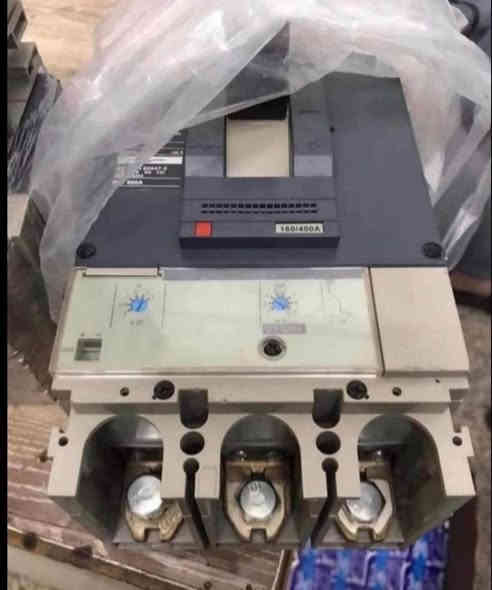 قاطع MG شنايدر فرنسي أصلي 

      👈٤٠٠ أمبير ١١٠  ألف 👉

      👈٦٣٠ أمبير ١٢٥ ألف 👉

توجد خدمه توصيل لكافه ألمحافظات 

👉***********👈
