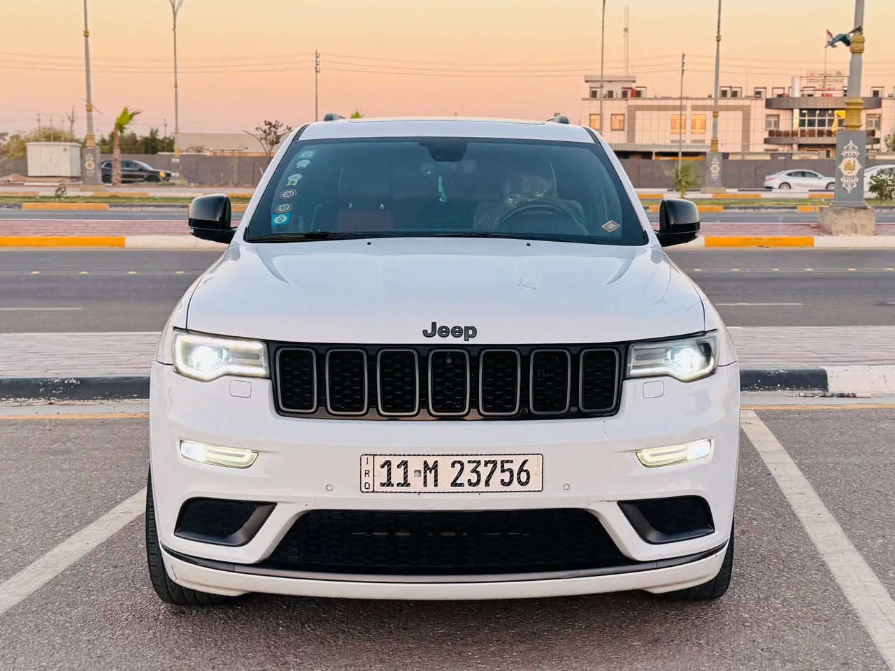 السلام عليكم ورحمة الله وبرك
جيب للبيع S 2020 
⚔️رقم بغداد⚔️
⚔️كيراوتامتيك وعادي وشفتات استيرن⚔️
⚔️وضعيات قياده التحكم بيهم عن طريق الماوس⚔️
⚔️لايت زنون امامي ولد خلفي⚔️
⚔️مانع انزلاق ABS-EBS⚔️
⚔️١٣ سماعه صوت يخبل ⚔️
⚔️ستيرن كهرباء +تدفئه استيران ⚔️
⚔️دبل صالنصه ⚔️
⚔️لايتات وما سحات اوتامتيك ⚔️
⚔️السبير منازل⚔️
⚔️وكاله ليث العبيدي مكفوله من الصبغ والضربه ⚔️
ماشيه ٧٠ لف كيلو وقابله للزياده ⚔️
⚔️تحكم ستيرن جهتين حاكيه كروز سرعه⚔️
⚔️نظام نقطة عمياء ⚔️
⚔️حساسات خلفيه واماميه ⚔️
⚔️شاشه كبيره جنطه كهرباء ⚔️
⚔️دفع رباعي⚔️
⚔️بلوتوث DVD SDCARD AUX⚔️
⚔️مكينه 3600 6 سلندر ⚔️
⚔️سقف بانوراما ⚔️
⚔️كشنات لونين جلد +كهرباء+تدفئه+خزن٣وضعيات⚔️
⚔️كشنات خلفيه تدفئه⚔️
⚔️ويل حجم ٢٠ بلادي⚔️
⚔️نظام خاص للطرق الوعره والثلجيه ⚔️
⚔️تشغل عن بعد ⚔️
⚔️مري كهرباء ⚔️
⚔️مرايه تحسسس للضوء لعالي⚔️
⚔️زراكات لايتات اماميه ⚔️
⚔️نظام تشغيل وطفاء المحرك أوتامتيكي للتوفير وعدم صرف الوقود (Auto start system)⚔️
⚔️رادار خلفي ونظام بريك خلفي⚔️
⚔️دهن السيارة كله دهن وكاله موبار⚔️
⚔️ما شايفه بانزين عادي كله بانزين محسن ⚔️
⚔️السياره نظيفه حيل وحلوه وكاعده واحله من الصور علمن سياره بسمي والي ميعجبه السعر ان شاءالله يركب اغاته بدون ما تعلق تعليقات مالهامعنى وشكرا 
السعر ٣ دفاتر و٥ ورقات وبيها مجال للشراي الاستفسار اتصال على الرقم *********** مكان سياره كربلاء
