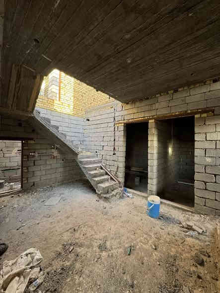 🏠 هيكل زراعي للبيع 🏠 
📌 منطقة الصخيين قرب جامعة ذي قار
مساحة / ٢٠٠ متر
البناء / بلوك + طابوق
يتكون من غرفتين 
صالة
مطبخ
استقبال
صحيات داخليه خارجية 
السعر // ٥٠
للاستفسار اتصل على 📲
***********
