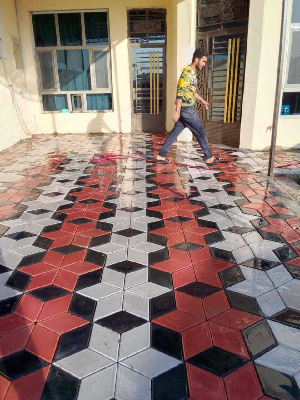 ‏جميع انواع #مقرنص  بأشكال مختلفه
‏يستخدم لكراج السيارات المنازل و الابنية و #لارصفة #الشوارع و لمماشي الحدائق و #المتنزهات 
‏
‏1️⃣ #ناجح في جميع الفحوصات المختبرية 
‏
‏3️⃣ #يتوفر بعدة الوان 
‏
‏4️⃣ #مقاومة انضغاط عالية 
‏
‏5️⃣ #مقاوم لرطوبة و الاملاح 
‏
‏🔴 تتوفر خدمة توصيل لجميع #محافظات العراق 🚛
‏
‏🔴 يتوفر ايضا كادر تنفيذ بدقة و مهارة #عالية 👷🏻‍♂️
‏
‏لطلب او الاستفسار يرجى مراسلة الصفحة او #الاتصال على رقم  ***********
