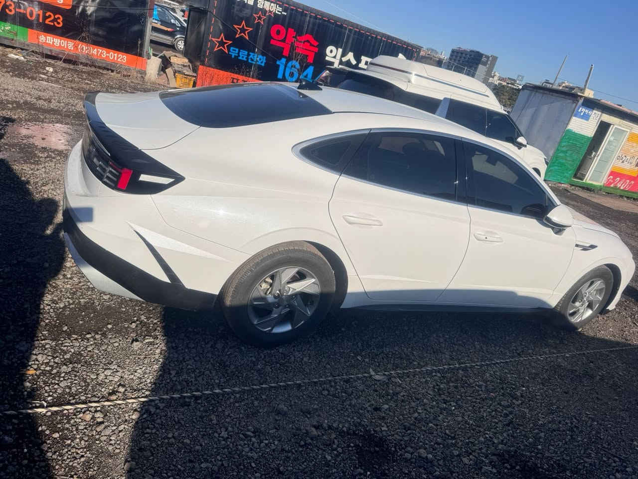 سوناتا غاز موديل 24 وارد كوري فقط جاملغ صبغ الأيسر امامي غير هذا مكفوله سياره. بعد 20 يوم توصل بصره.  168 بدون كمرك تسجل شهداء 
ستار الكوري ***********
منتظر ***********
