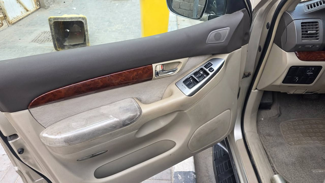 السلام عليكم
برادو 2006 خليجي  6 سلندر مكفوله كفاله عامه مكينه وگير لا ضربه لا صبغ السياره بيها جراد وشخوط رقم ألماني بصره  باسمي العنوان البصره/ القبله السعر 145 وبيها مجال قليل 
***********
