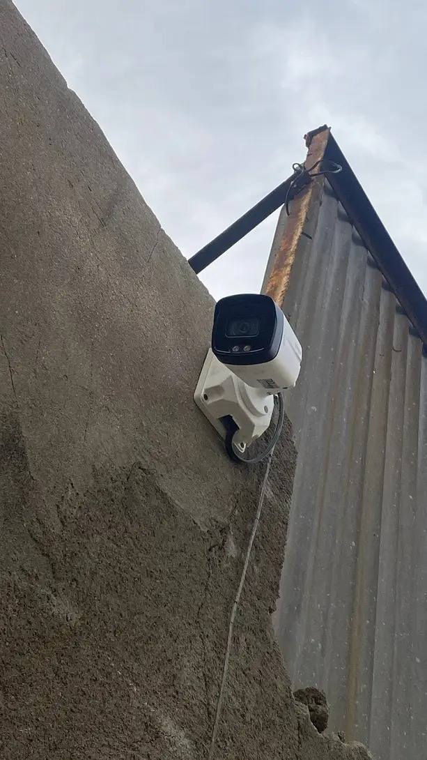 تم تنصيب احد المواقع في الكراده ...16 كاميره من ماركه دهوه.. من مجموعه الشمس لتنصيب الكاميرات مراقبه والتجهيز اتصال .*********** ... زورونا بغداد حي الجهاد
