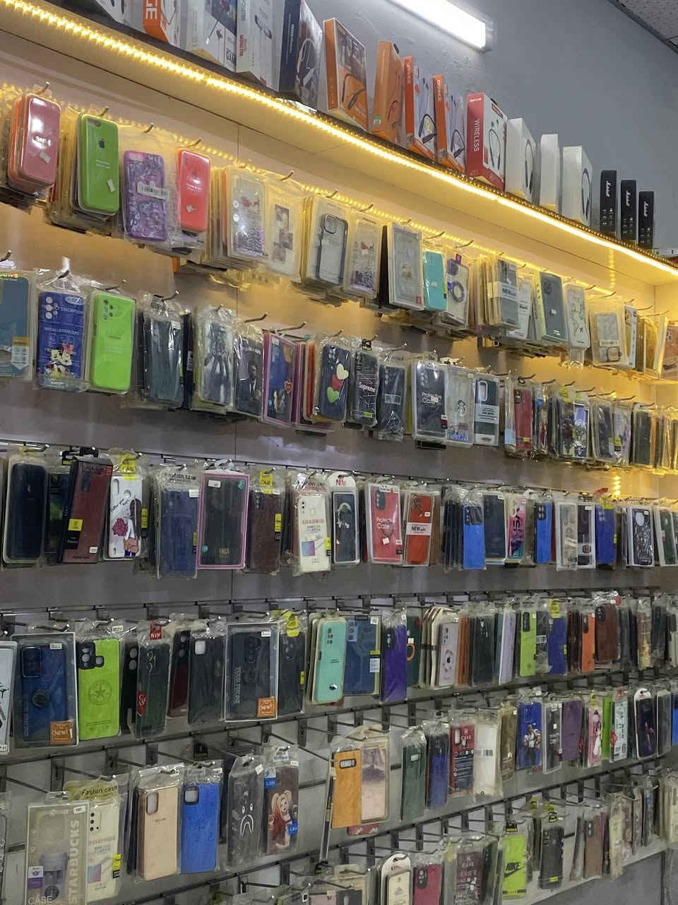 سلام عليكم جميع أنواع الكفرات جملة الجملة 100 كفر 45 الف  للتواصل***********
