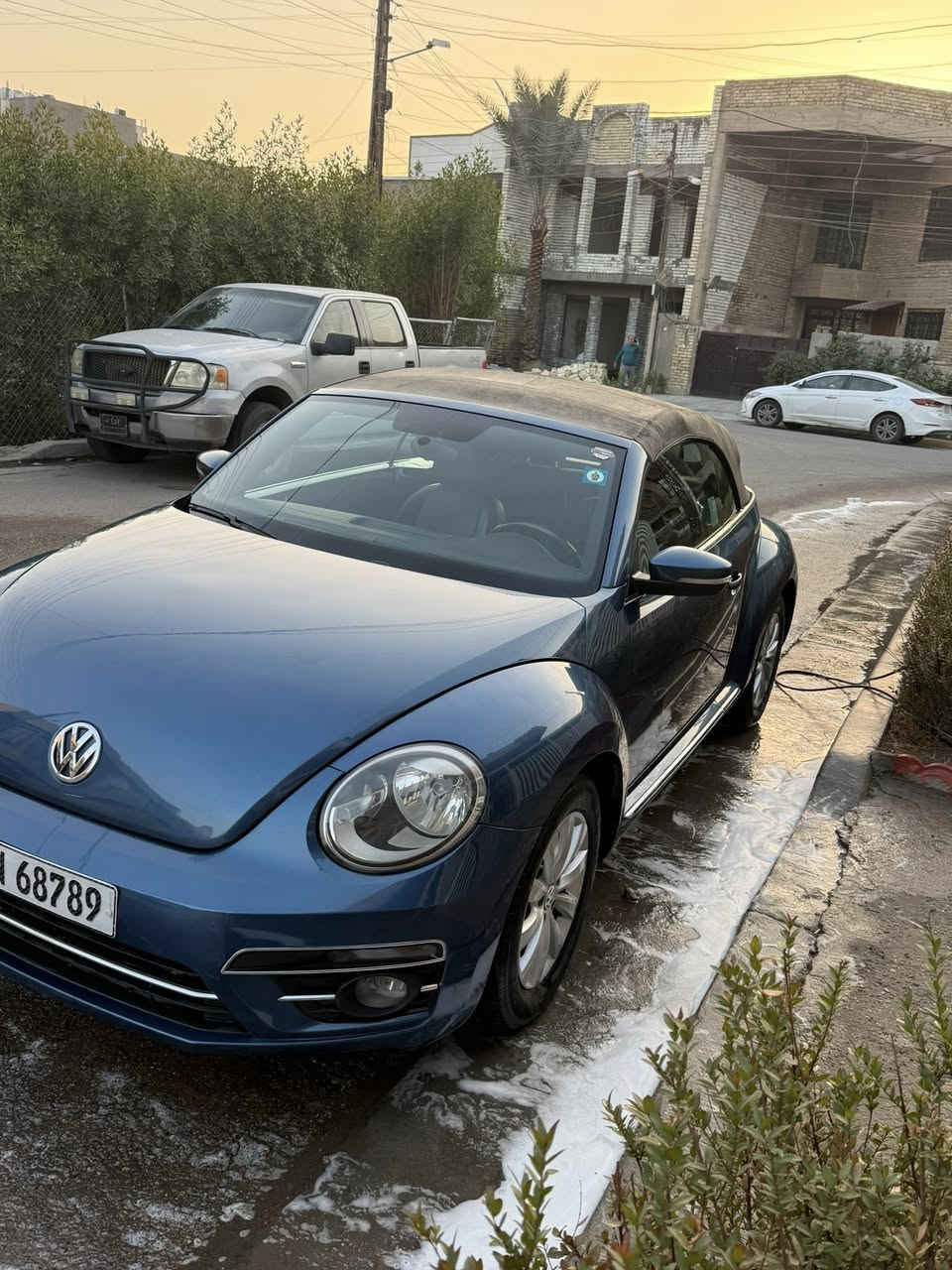 Convertible

✨ موديل 2018
✨ محرك 2.0 توربو 
✨ گير أوتوماتيك
✨ سقف قماش كهربائي (يفتح ويغلق بدون مشاكل)
✨ اللون أزرق 
✨ داخلية نظيفة جداً
✨ شاشة 
✨ سيارة مرتبة واستعمال شخصي

السيارة بحالة ممتازة، نظيفة من الداخل والخارج، ما تحتاج أي صرف وجاهزة للفحص 👍

📍 الموقع: بغداد – الكرخ
💰 السعر: _120_ قابل للتفاوض بالمعقول
📞 للاستفسار والمشاهدة خاص أو اتصال
***********
