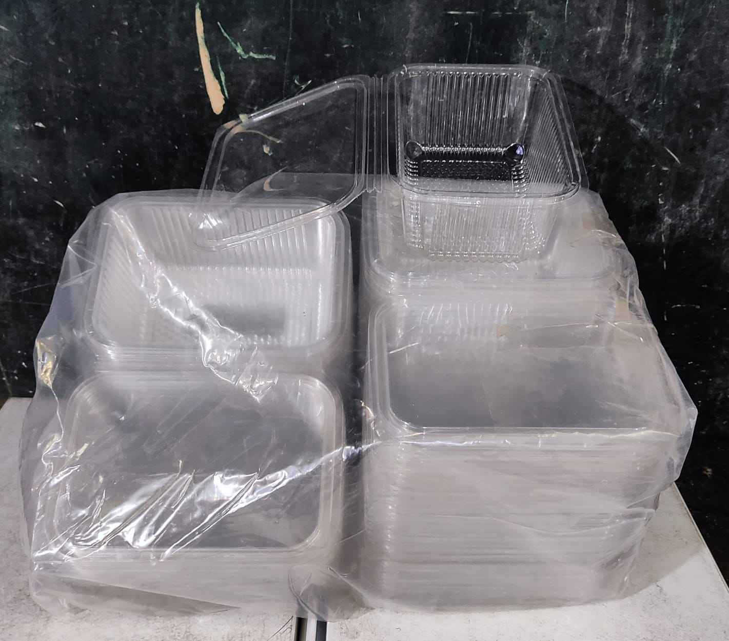 مرحبا من رخصه الادمنيه مجموعه مواعين سفري منوع للبيع وبأسعار مناسبه للتواصل خاص او واتساب *********** بغداد, العراق
