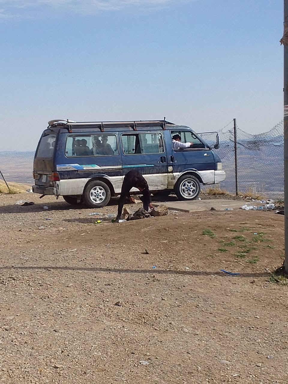 السلام عليكم للبيع موديل ٩٤مكفوله من محرك وكير وبم واكسل  شرط التحويل سياره كبل لشارع اشغل وتطلع لاتصال ع الرقم السعر ٣٧وبيها مجال قليل العنوان بغداد ابو غريب  ***********
