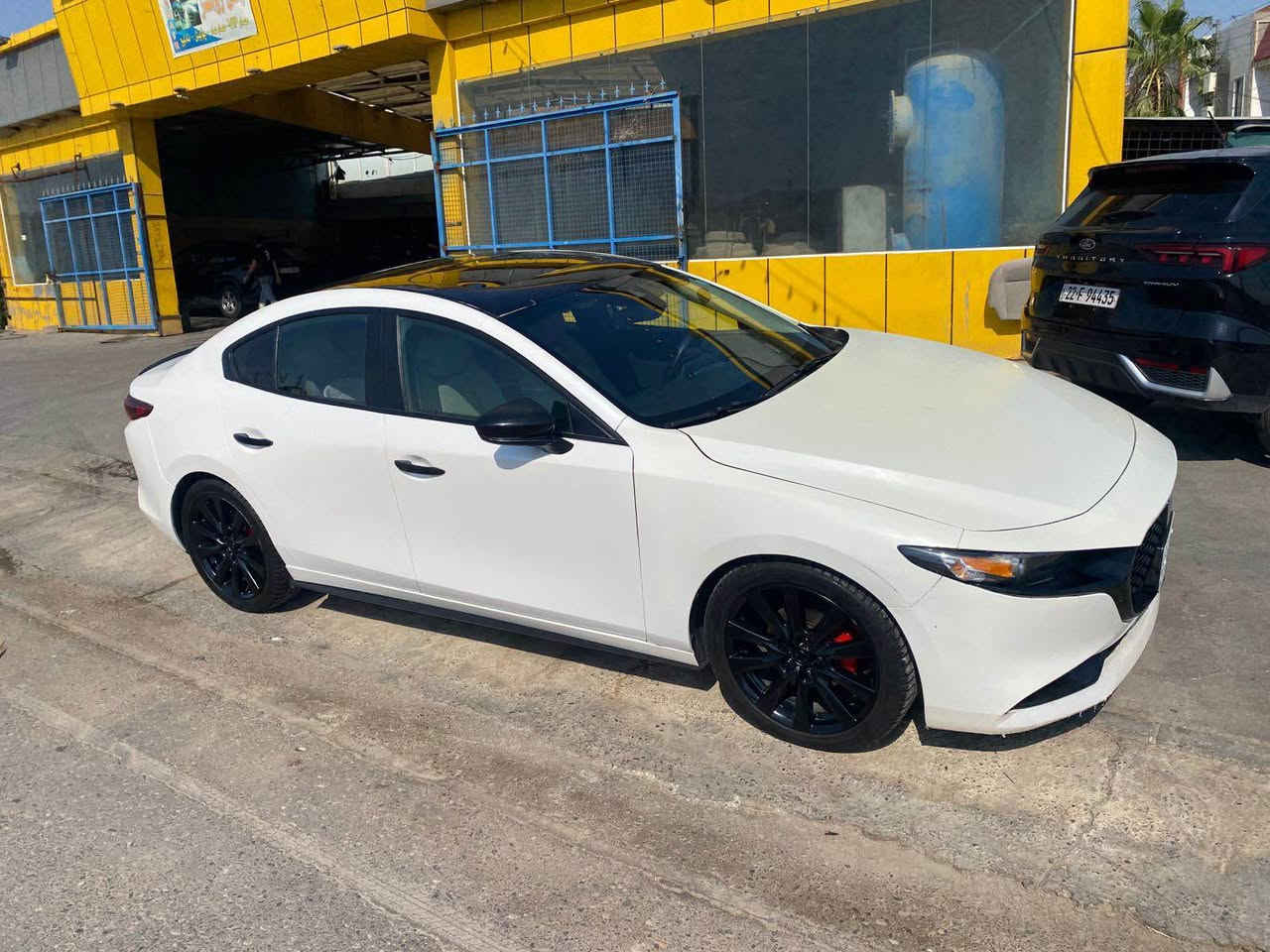Mazda 3 2023 sedan,preferred sport
مەکینەی ٢.٥ بێ تۆربۆ و بێ دەبل ئەکسل مەرخوبە
پێش و پشتی کەپسە ،٤ پارچە و سەقفی سبوخە بە سبوخ عام دەیفرۆشرێ 
مواسەفات،بەسمە،سلایت،ئۆتۆ هوڵد،کوشن هیتەر،کوشن خەزن و جلد،ئۆتۆ لیت ئۆتۆ فلچە،کامیرە و ڕادار کامل،خەتی جادە  زۆر مواسەفاتی تر
سەیارەکە ٢٨ هەزار کم ڕۆیشتیە
ڕقم شانسی :3MZBPACM8PM374515
رقم تەلەفۆن:***********
سعر:112$ أربيل, العراق
