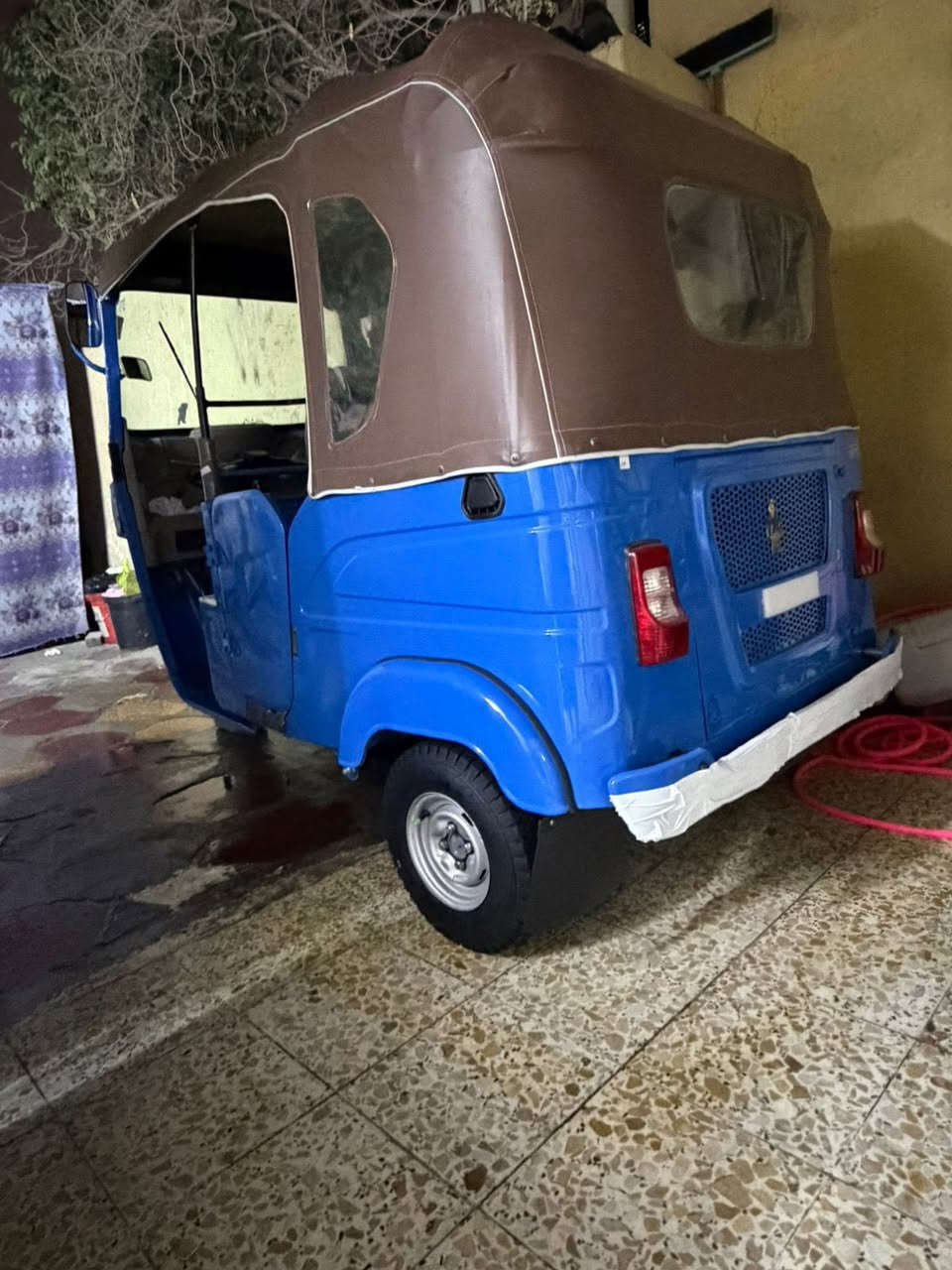 سلام عليكم تكتك مديل 2022 مضلع  بيها يم البكلايت الوره الباقي كفاله عامه رقم انكليزي هزه جديده مكينه اكسن كفاله كهربائية شغاله كلها السعر ب(10800)  بعشره وثمنميه عنواني بغداد مدينه الصدر ***********
